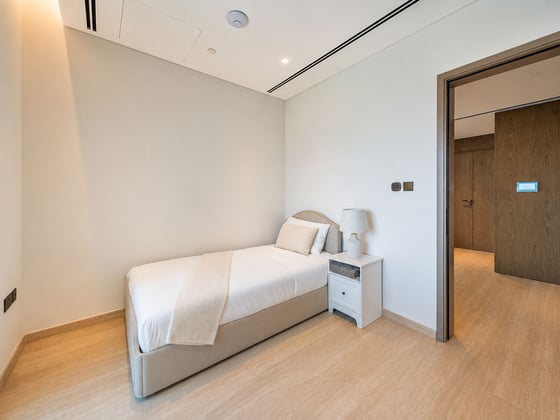 Spectacular Palm Jumeirah Beachfront Apartment, picture 13