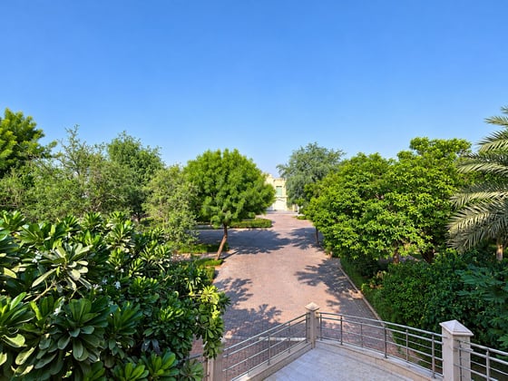 Fully Upgraded | Modern | Private Chilled Pool, picture 11