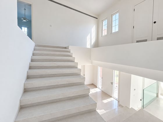 Fully Upgraded | Modern | Private Chilled Pool, picture 5