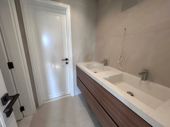 Fully Upgraded | Modern | Private Chilled Pool, picture 9