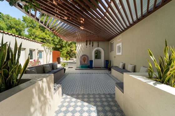 Exclusive Upgraded Villa | Large Plot | Prime Location, picture 22
