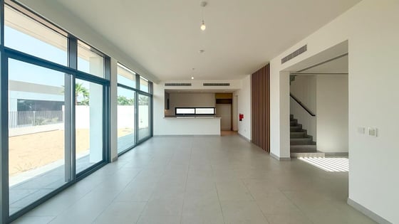 Biggest plot villa in Al Furjan with vastu and open views, picture 2