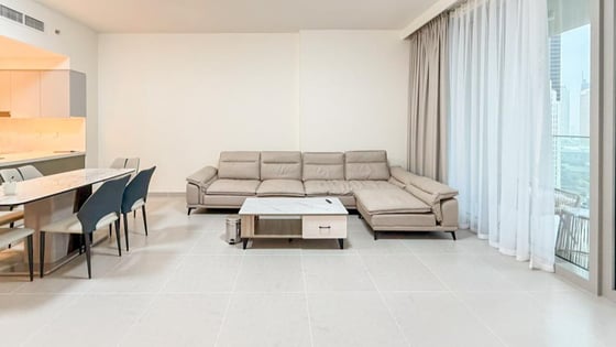 Modern layout apartment in Downtown with boulevard view, picture 2