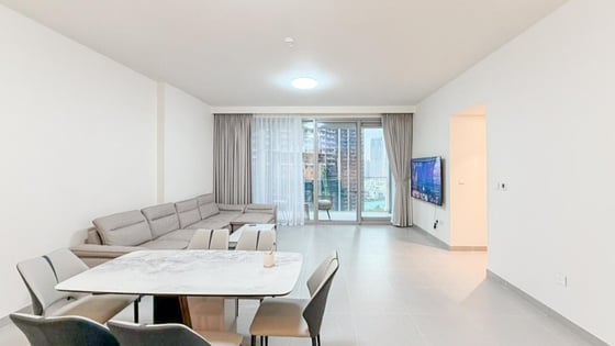 Modern layout apartment in Downtown with boulevard view, picture 1