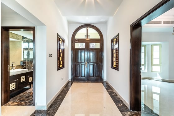 Lake Views | Prime Location | 5 Bedrooms, picture 7