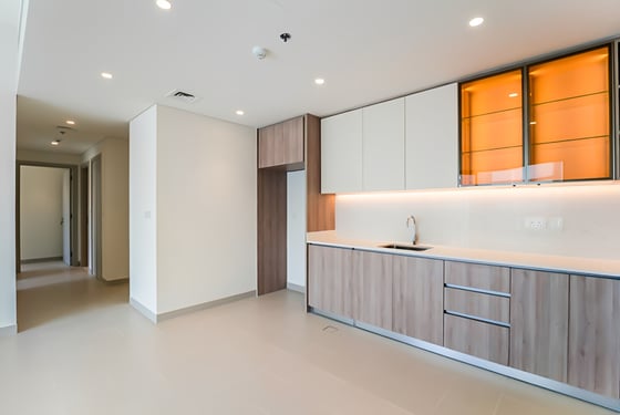 Spacious High-Floor Living with Pool Views, picture 5