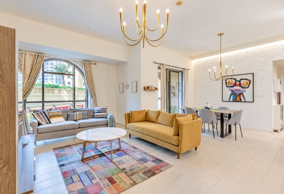 Upgraded | Furnished | Large Layout....., picture 1