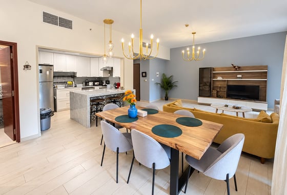 Upgraded | Furnished | Large Layout....., picture 4