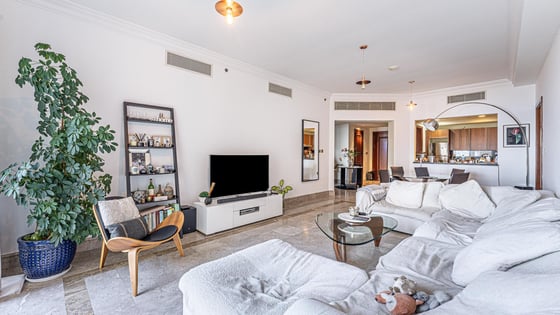Luxurious apartment in Palm Jumeirah with sea view, picture 2