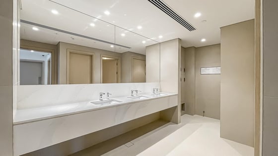 Premium apartment in Emirates Hills 2 with golf views, picture 13