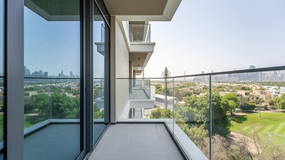 Premium apartment in Emirates Hills 2 with golf views, picture 11
