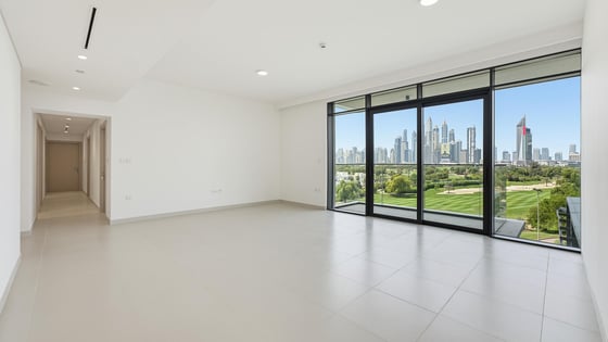 Premium apartment in Emirates Hills 2 with golf views, picture 3