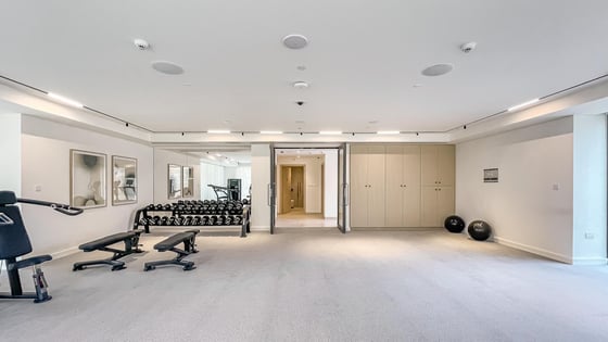 Premium apartment in Emirates Hills 2 with golf views, picture 14