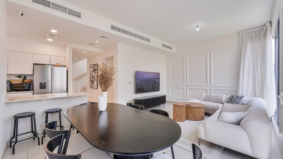 Exclusive townhouse in Dubai Hills with private garden, picture 2