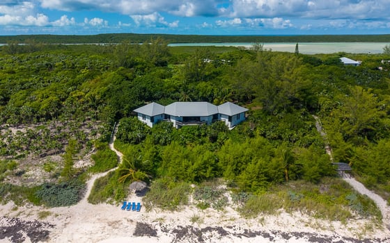 Provender - A Timeless Beachfront Retreat, picture 8