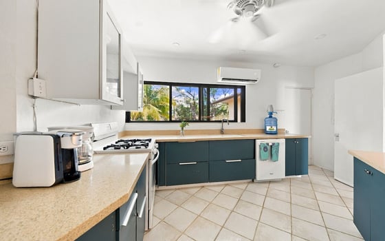 Provender - A Timeless Beachfront Retreat, picture 10