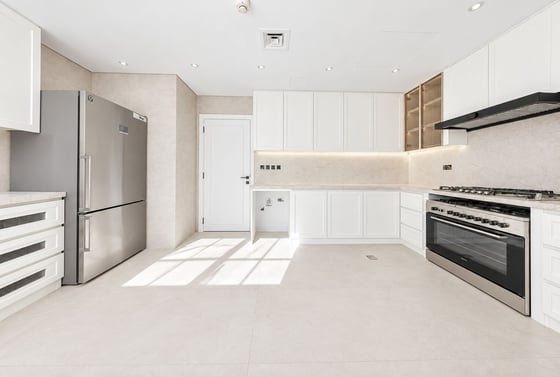 Fully Renovated | Type 17 | 12,000 Sq. Ft. Plot, picture 6