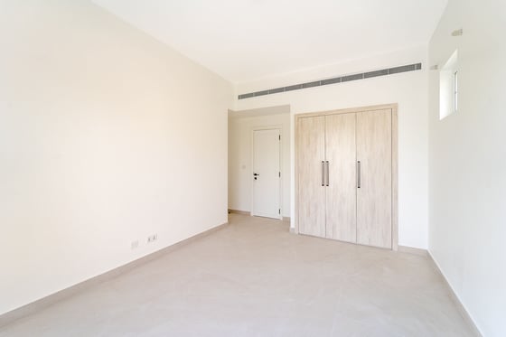Fully Renovated | Type 17 | 12,000 Sq. Ft. Plot, picture 7