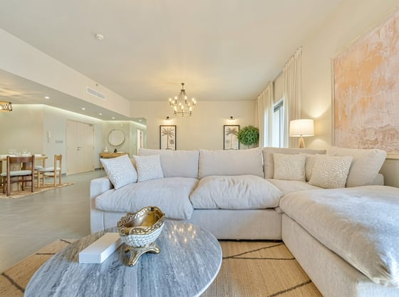 Luxury Upgraded | Furnished | High Floor, picture 6