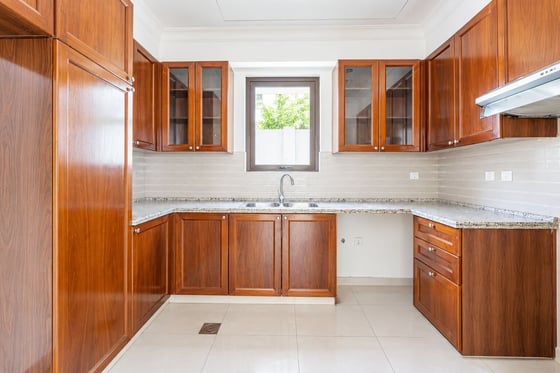 Upgraded | Extended Layout | Private Garden, picture 7