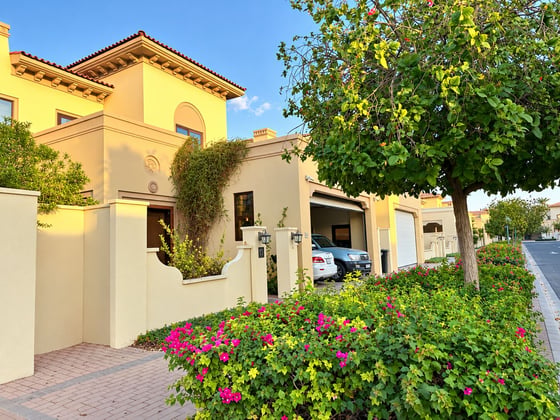 Upgraded | Extended Layout | Private Garden, picture 1
