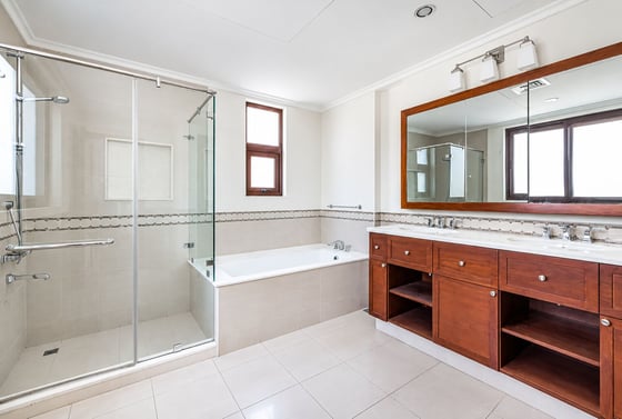 Upgraded | Extended Layout | Private Garden, picture 10