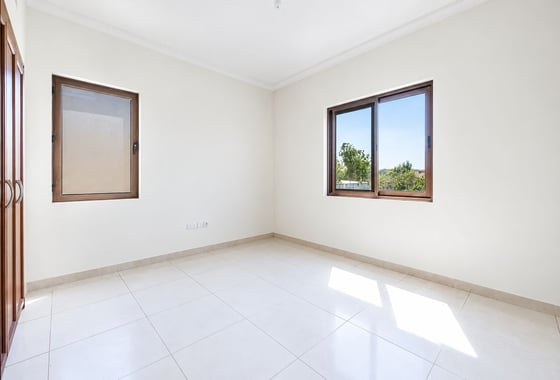 Upgraded | Extended Layout | Private Garden, picture 3