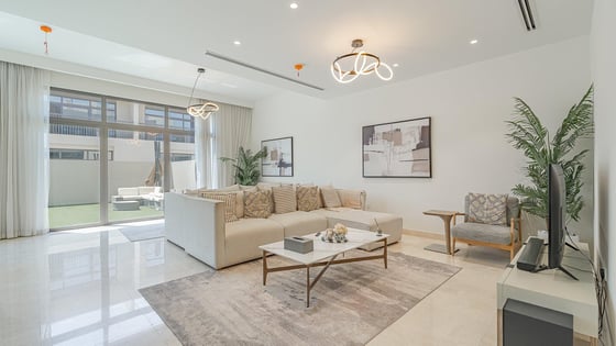 Twin villa in Dubai South with spacious layout, picture 1