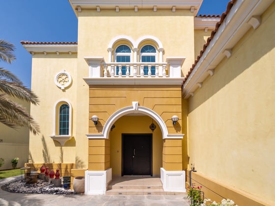 Tranquil Jumeirah Park Villa with Private Garden, picture 17