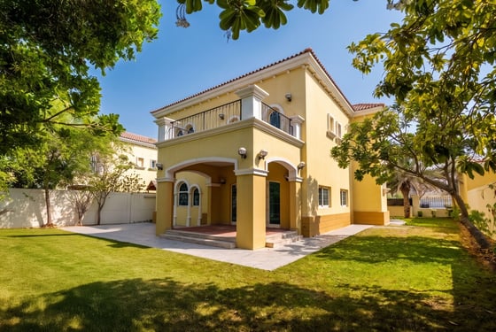 Tranquil Jumeirah Park Villa with Private Garden, picture 16