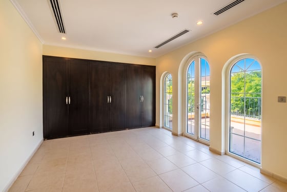 Tranquil Jumeirah Park Villa with Private Garden, picture 8