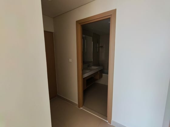 Canal & Creek Tower View | Vacant | Motivated Seller, picture 15