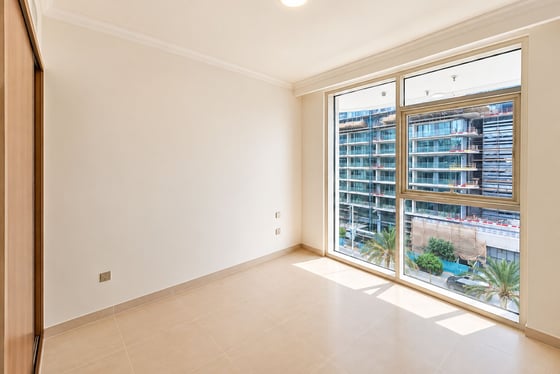 Unfurnished I Private Beach I Low Floor., picture 4