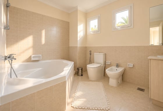 Lake View | Prime Location | Renovation Potential, picture 9