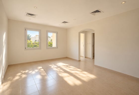 Lake View | Prime Location | Renovation Potential, picture 7