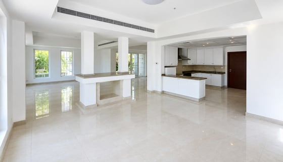 Vacant Now | Upgraded Floors | White Kitchen, picture 3