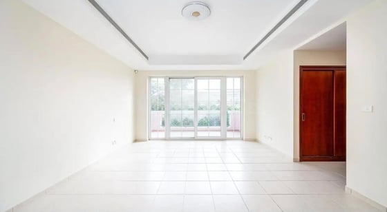 Vacant Now | Upgraded Floors | White Kitchen, picture 7