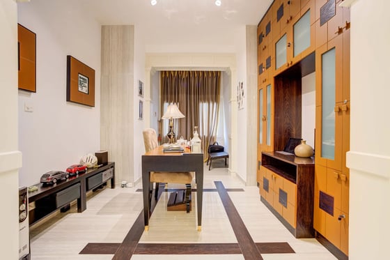 Beautifully finished 5-bed villa with lake views in Meadows, picture 20