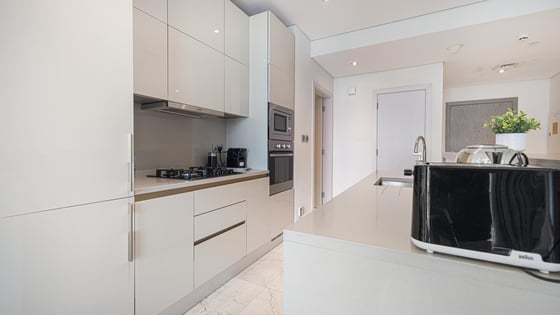 Exclusive apartment in Palm Jumeirah with sea vie, picture 7