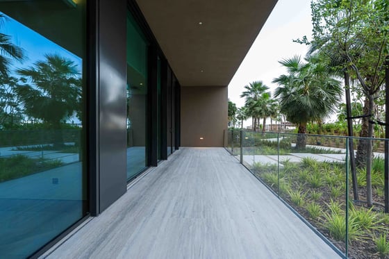 A calm, earthy 2-bed home in Six Senses Residences, Palm, picture 1