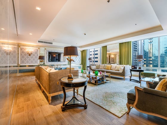 Sophisticated Three-Bedroom Apartment in DIFC, picture 1