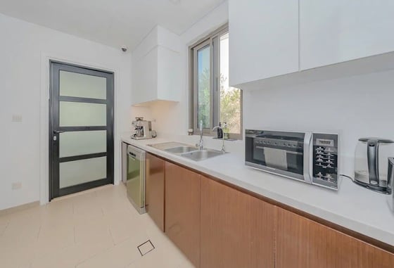 Single Row | Landscaped Garden | Extended Patio, picture 6