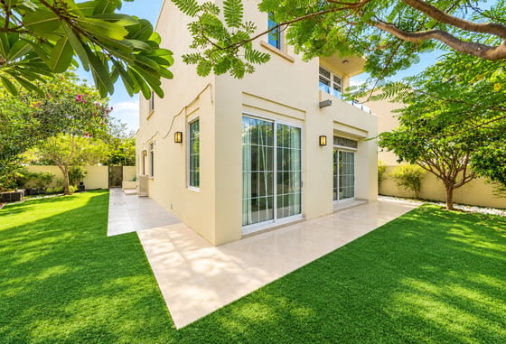 Single Row | Landscaped Garden | Extended Patio, picture 2