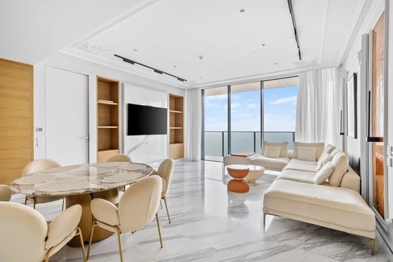 High-Floor 2BR Sea View |  Chic Upgrades, picture 1