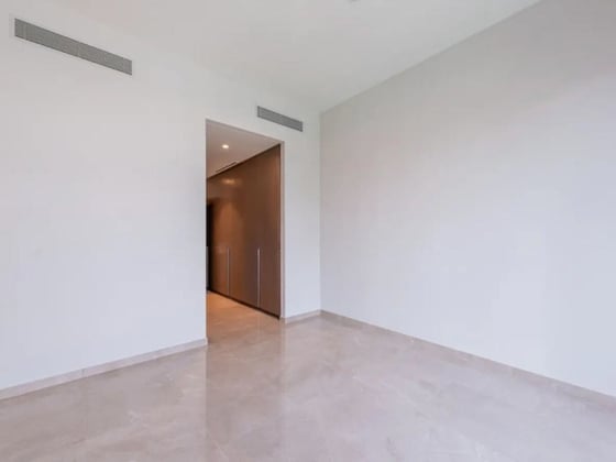 Refined Downtown Apartment with Burj Khalifa View, picture 7