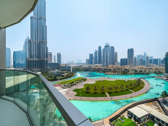 Refined Downtown Apartment with Burj Khalifa View, picture 1