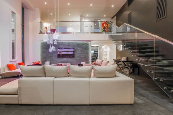 Absolutely Stunning Views - Designer Duplex Loft in JBR, picture 2