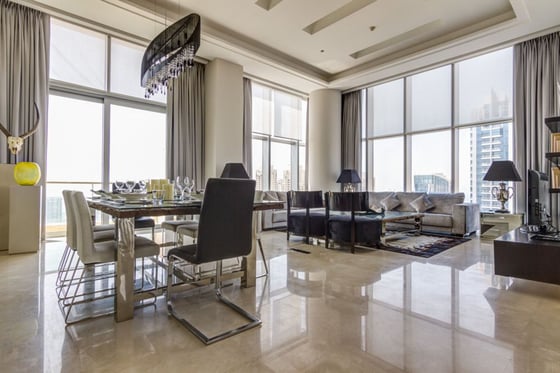 Exclusive &amp; Modern 3BR Fully Furnished Penthouse, picture 2