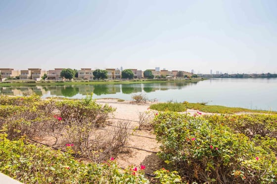 Fantastic Luxury Lake View Villa, picture 57