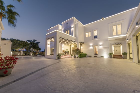 Magnificent 7 Bed Villa in Emirates Hills, picture 2